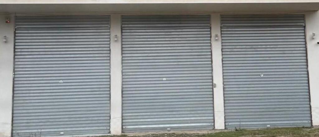 WAREHOUSES FOR RENT 135 M2 TEG 800 EURO
