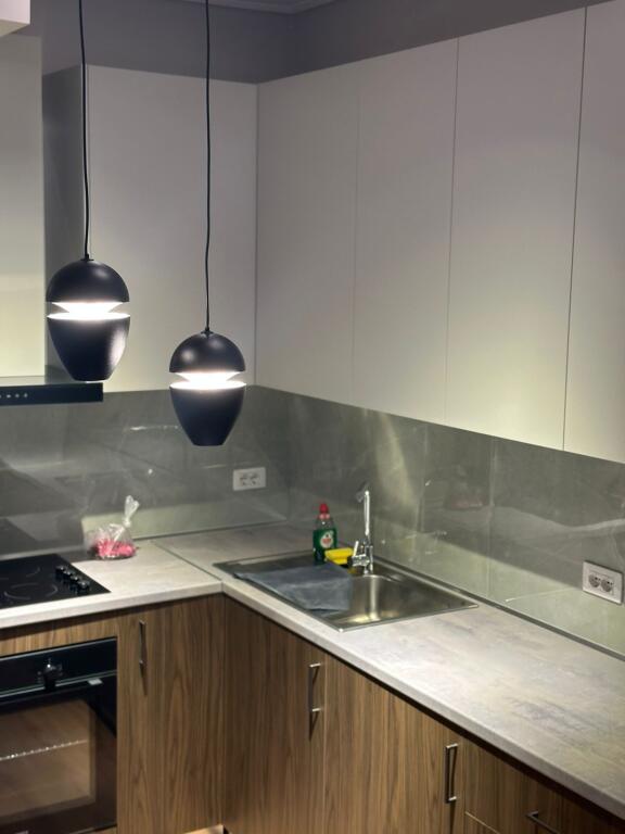 Jepet me qira 1+1 UNIVERS CITY 400 mije