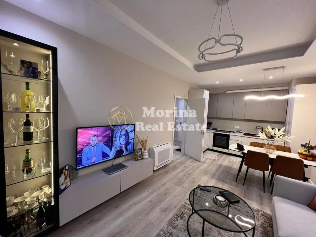 Qera | Apartament 2 + 1 | 21 Dhjetori | 800 €/muaj