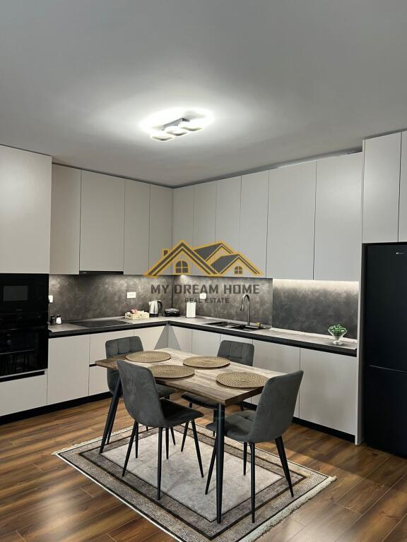 Shesim Super Apartament 2+1 Prane Stacionit Trenit Durres!