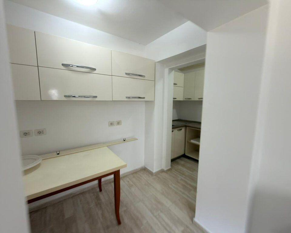 PRANE BULEVARDIT ZOGU I PARE, SHESIM APARTAMENT 2+1