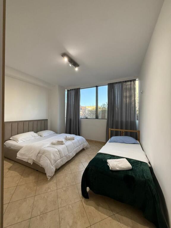 Apartament 2+1+2 me qera tek Market Joena 21 Dhjetori