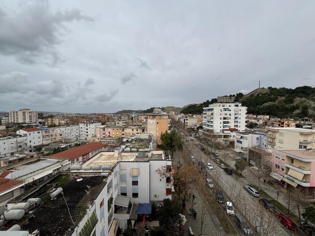 3+1+2 Apartment for Sale – Rruga e Re, Vlorë