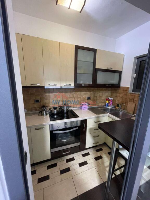 Apartament 1+1 me qira te Rruga e Durresit ne Tirane