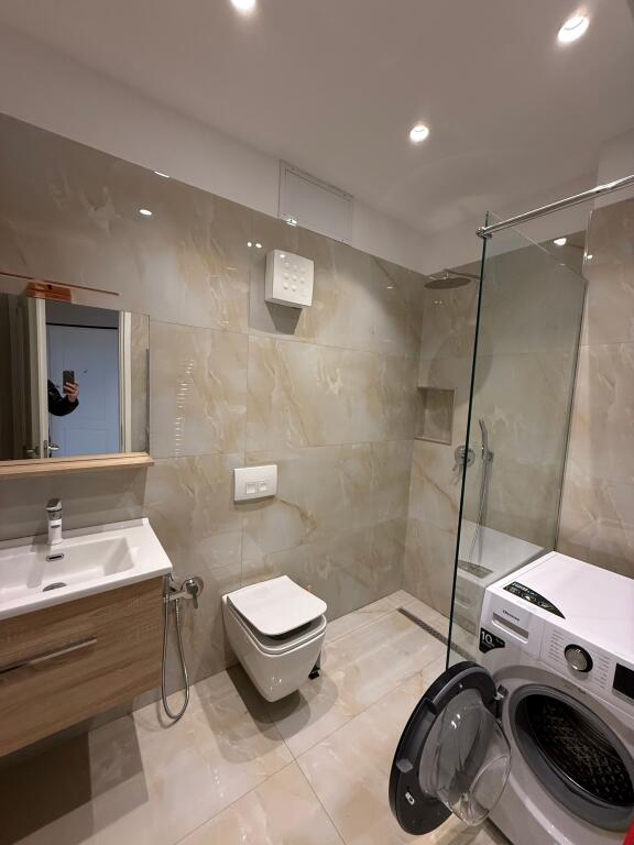 Apartament modern 3+1+2 me qera ne Bllok