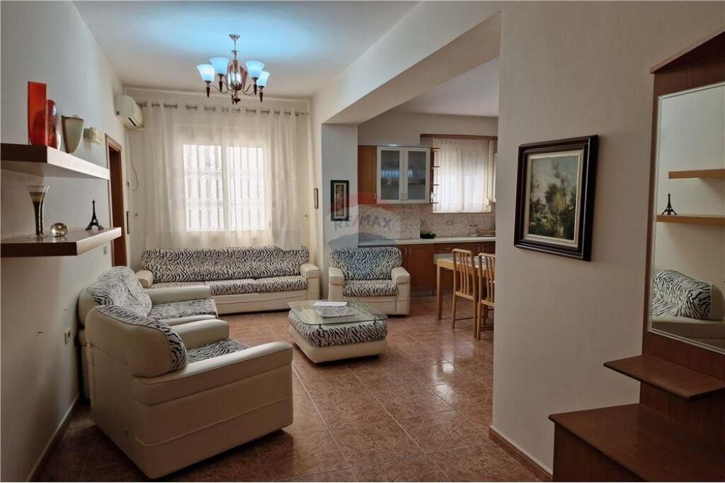 2+1 Apartment for Rent – Lungomare, Vlorë