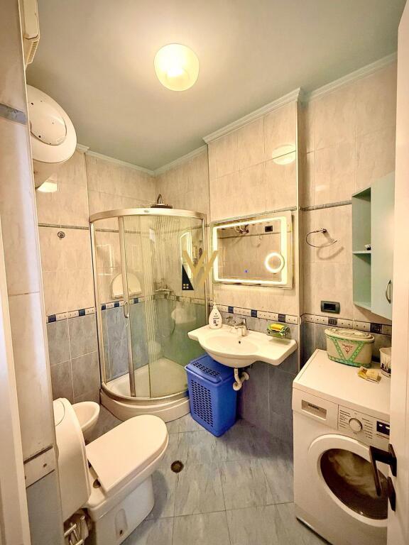 JEPET GARSONIERE 35 M2 ME QIRA NE QENDER 55.000 LEKE