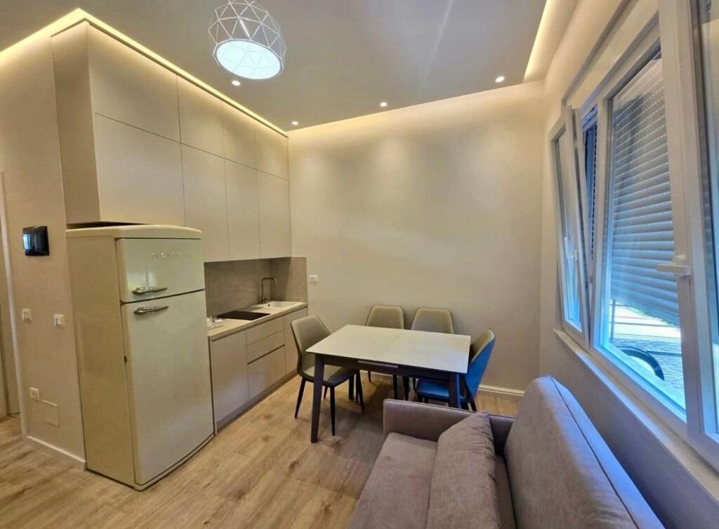 📣 QERA Apartament 1+1 📍 Prane Qendres, Fillimi i Rruges Se "Dibres" ✨