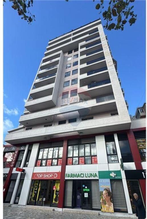 🏢 Dyqan për Shitje – Sheshi Isa Boletini, Vlorë