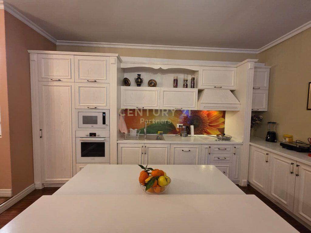 SHESIM SUPER APARTAMENT LUKS NË ZONËN E CASA ITALIA, Tiranë 2+1+2+ LAVANDERI +VERANDE