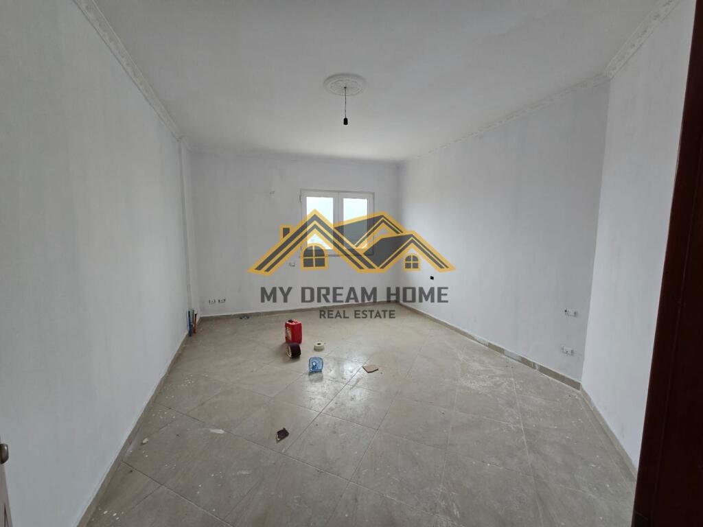 PAPAFINGO 3+1+2 ME GARAZH PER SHITJE !