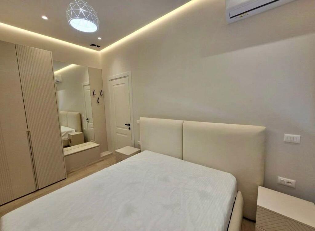 📣 QERA Apartament 1+1 📍 Prane Qendres, Fillimi i Rruges Se "Dibres" ✨