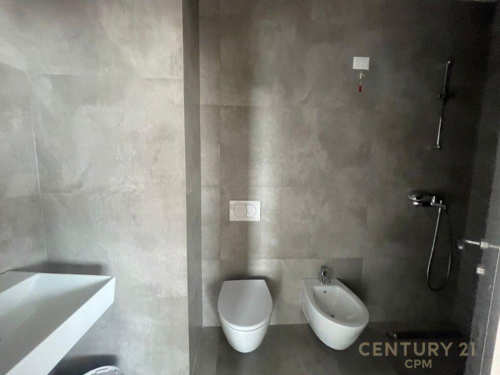 Office Space for Rent – Lake View Residence, Rruga e Kosovareve