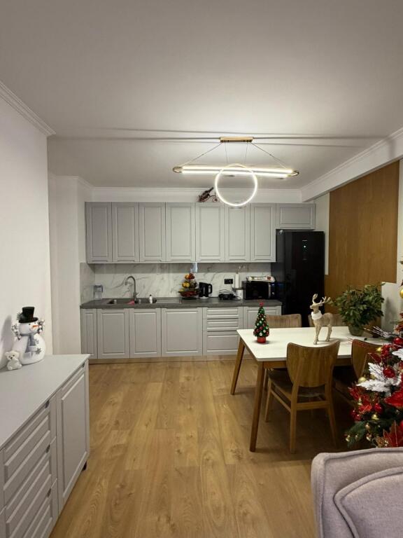 Shitet: Apartament 3+1+2 Astir