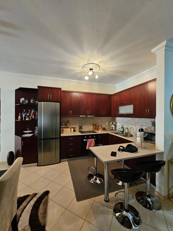 Shitet Apartament 2+1+2 ne Sarande 104m2