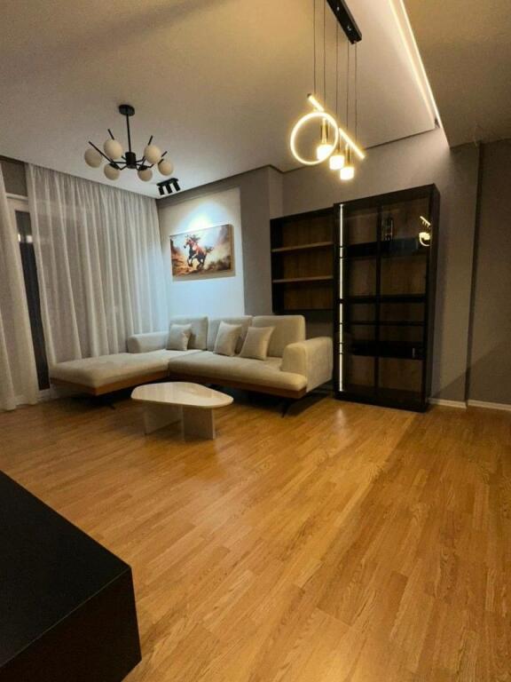 📌Apartament ne qender 2+1