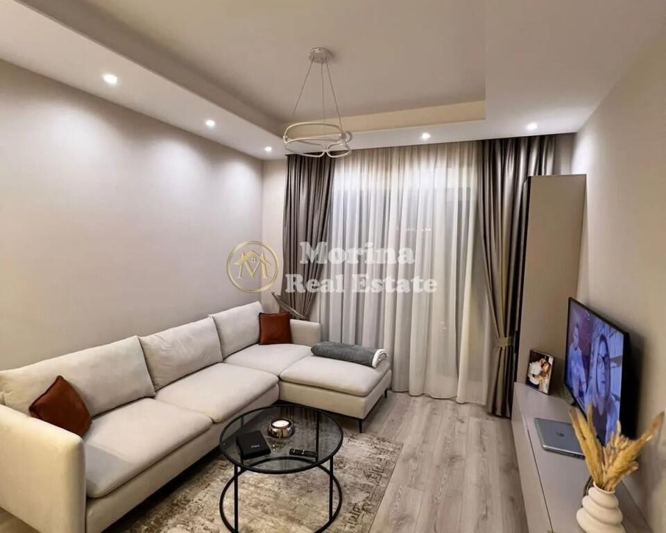 Qera | Apartament 2 + 1 | 21 Dhjetori | 800 €/muaj