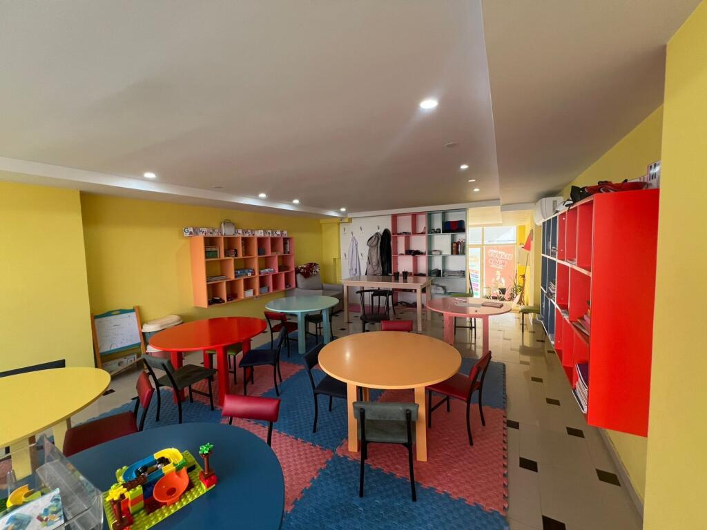 SHOP FOR SALE IN ASTIR