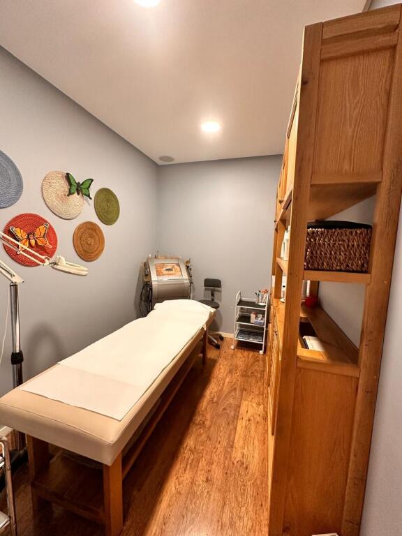 💇‍♀️✨ Don Bosko – Business Premises for Rent (Hairdresser / Aesthetics)