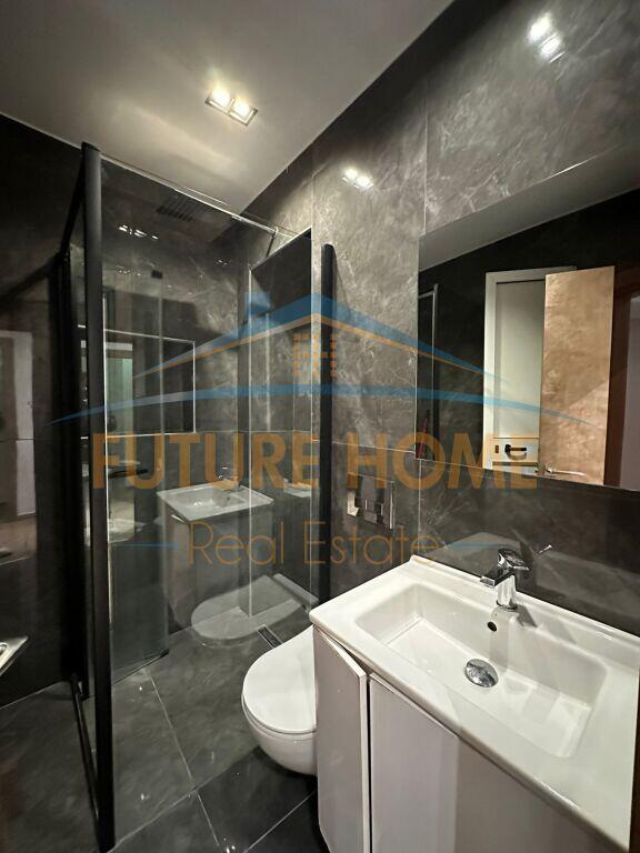 Business premises for sale, Petronini