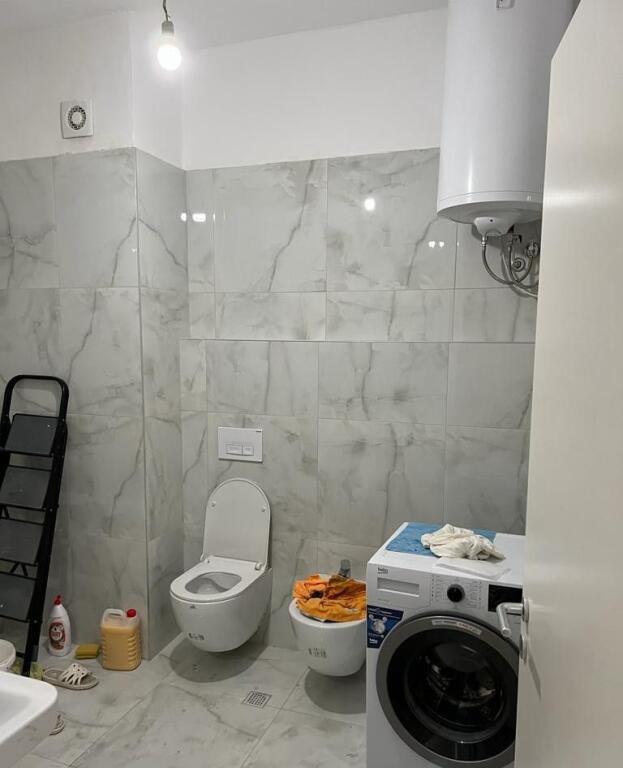 Complesso Magnet, 21 Dhjetori vendesi appartamento 2+1+2 in vendita (242.000 euro)