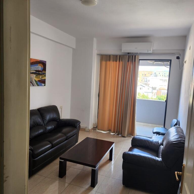 Jepet me qira 1+1 bosh per zyre ASTIR HOTEL MARINAJ 30.000 leke