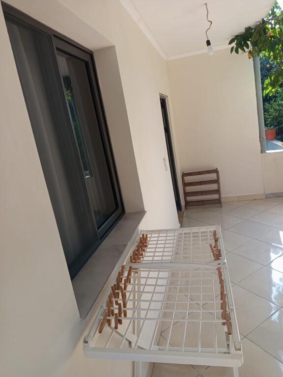 APARTAMENT 1+1. 28000 LEKE.VILAT GJERMANE