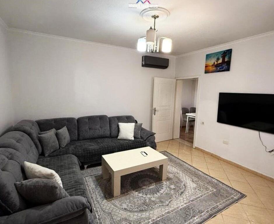 Vile 2-Kateshe Me Qera Ne 5 Maj (ID BV22552) Tirane