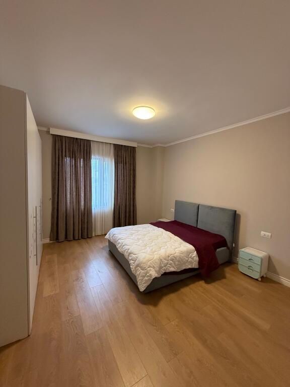 Apartament modern 3+1+2 me qera ne Bllok