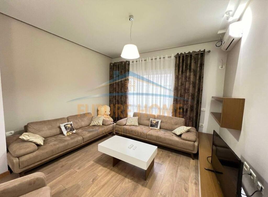 Qera, Apartament 1+1, Kopshti Botanik, Tiranë.