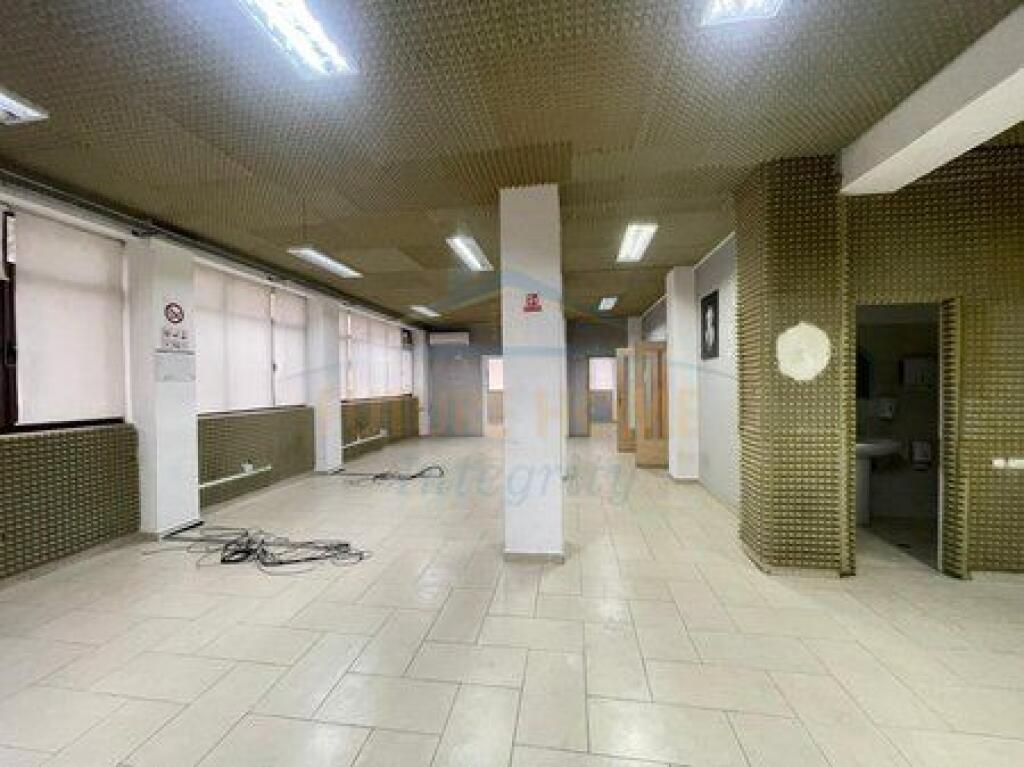 Rent, Business Premises, Elbasan Street, Tirana..