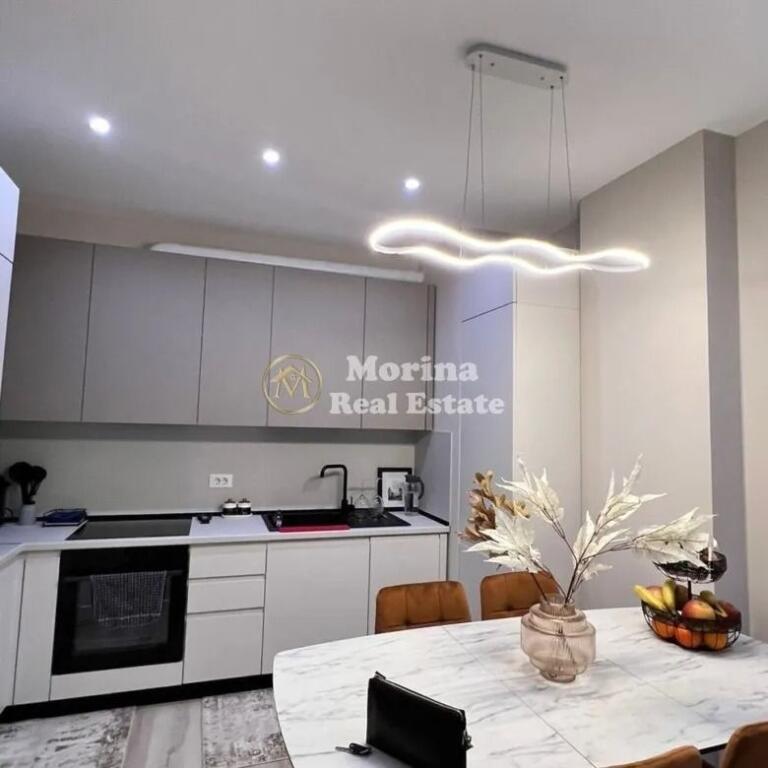 Qera | Apartament 2 + 1 | 21 Dhjetori | 800 €/muaj