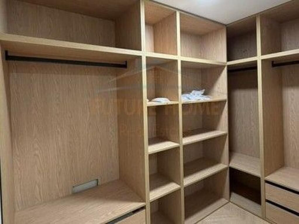 For rent, Duplex + PARKING SPACE, Golden Park.