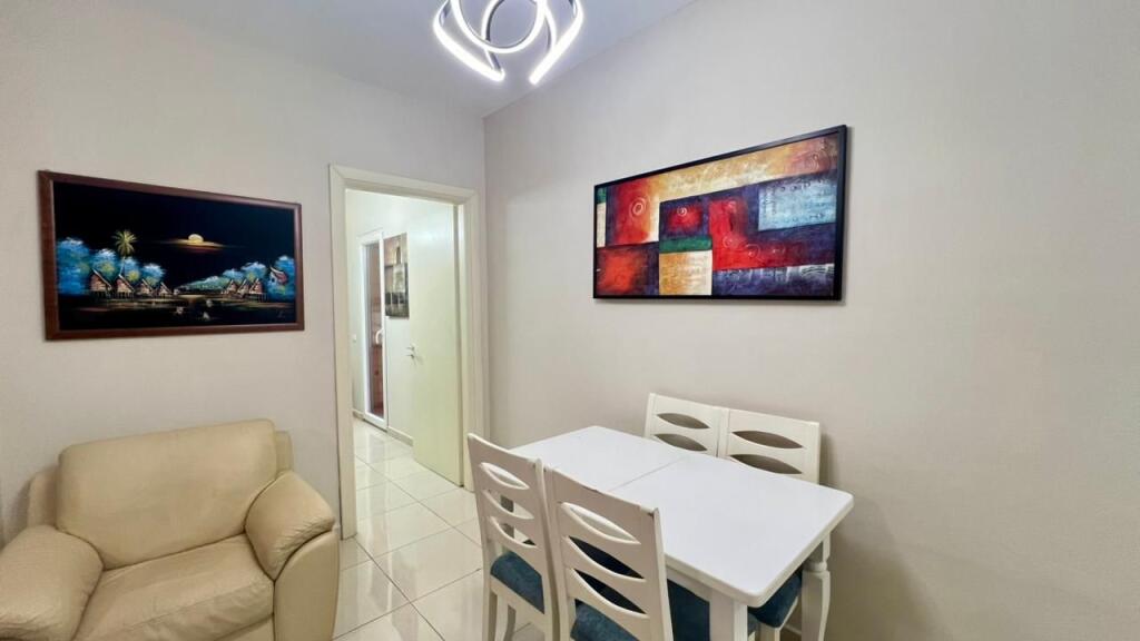 In Affitto: 2+1📍Facoltà di Scienze (Viale Zogu 1) - Palazzo V.2023 - Cucina Separata - Sup. 80m² - 60.000 Lek || Zona molto tranquilla e ricercata🏡