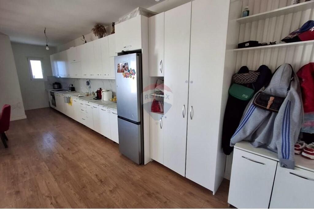 🏖️ Penthouse (Papafingo) për Shitje – Plazhi i Vjetër, Vlorë