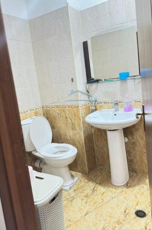 Shitet, Apartament 1+1, Rruga Riza Cerova