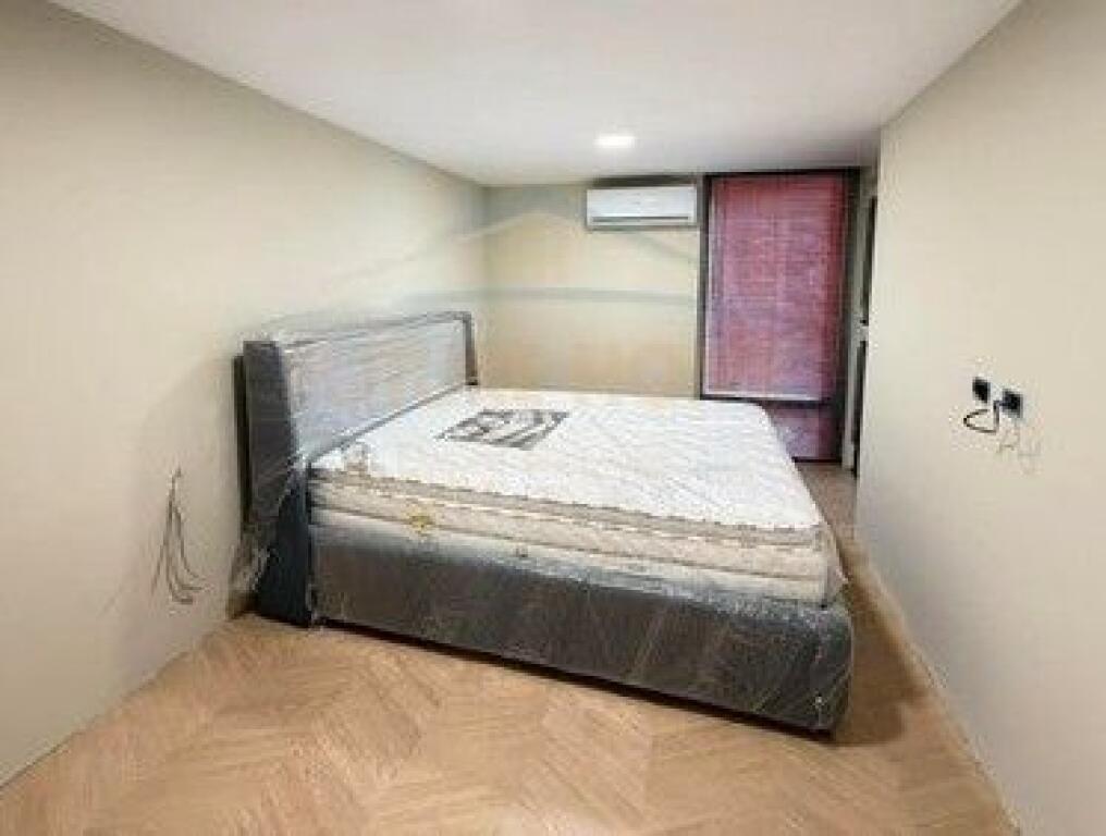 For rent, Duplex + PARKING SPACE, Golden Park.