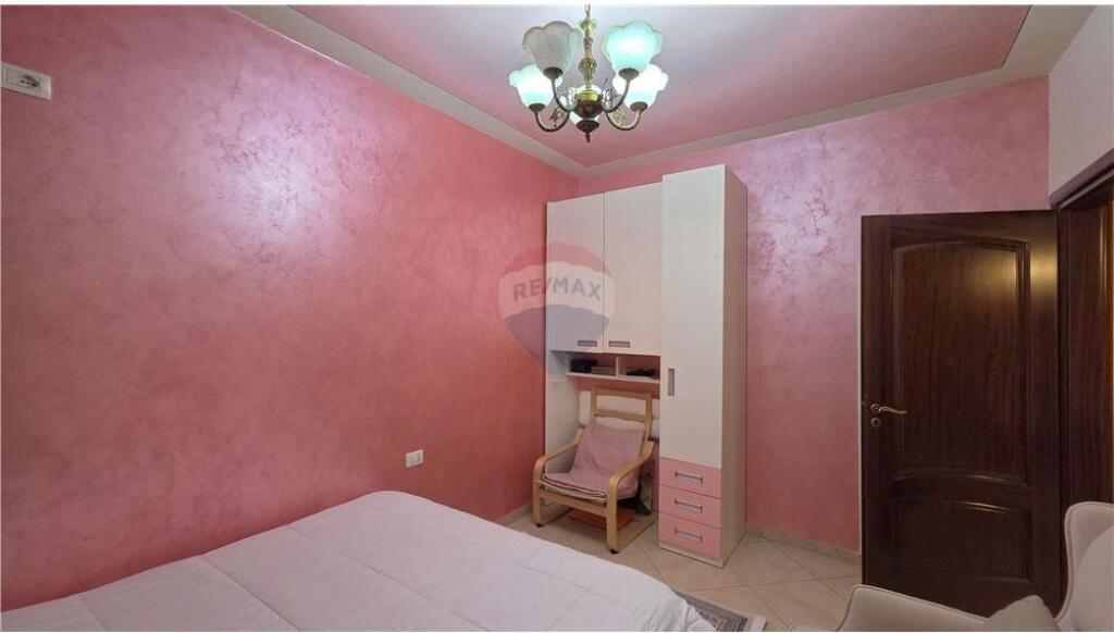 Apartament 2+1+2 ne shitje,Vlore pas Hotel Martini