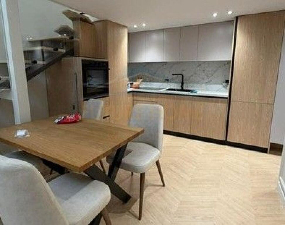 For rent, Duplex + PARKING SPACE, Golden Park.