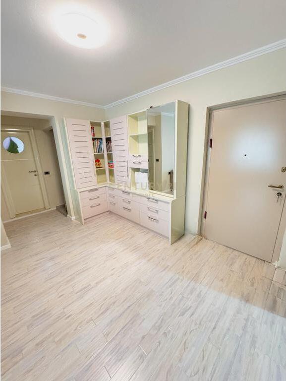 APARTAMENT ME QERA TEK SHESHI SKENDERBEJ