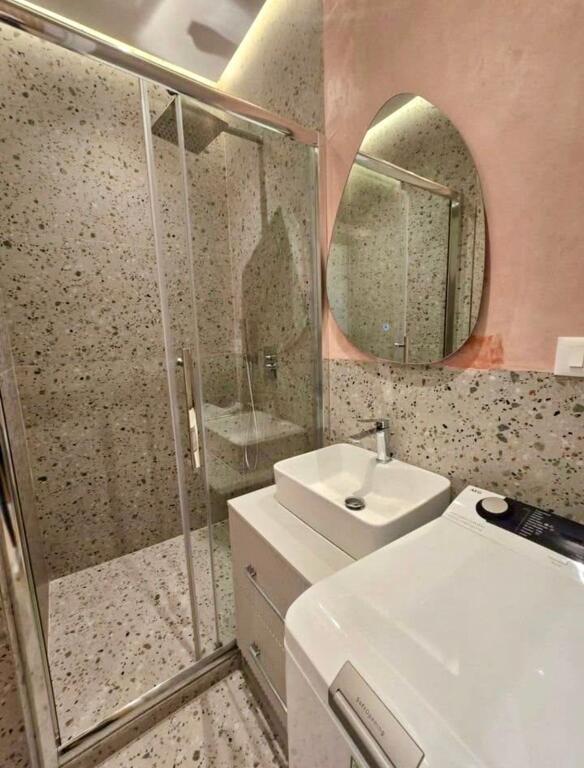 📣 QERA Apartament 1+1 📍 Prane Qendres, Fillimi i Rruges Se "Dibres" ✨