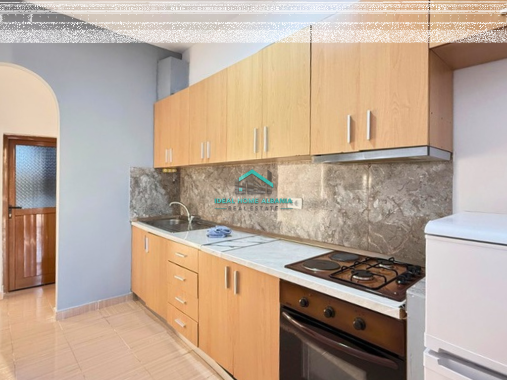Appartamento 1+1 in Affitto – Vicino al Municipio, Vlora.