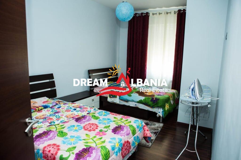 Apartament 2+1 me qera tek sheshi Willson prane Proper Pizza ne Tirane (ID 4221795 )
