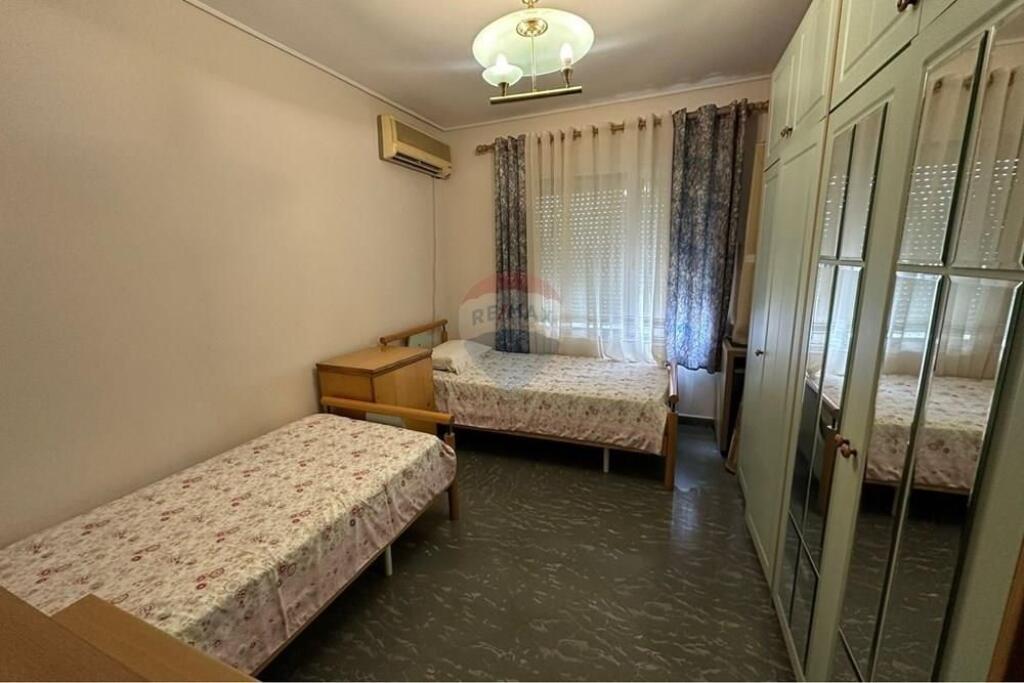 Apartment 3+1 + Parking Space For Rent - Gintash Block, Tirana
