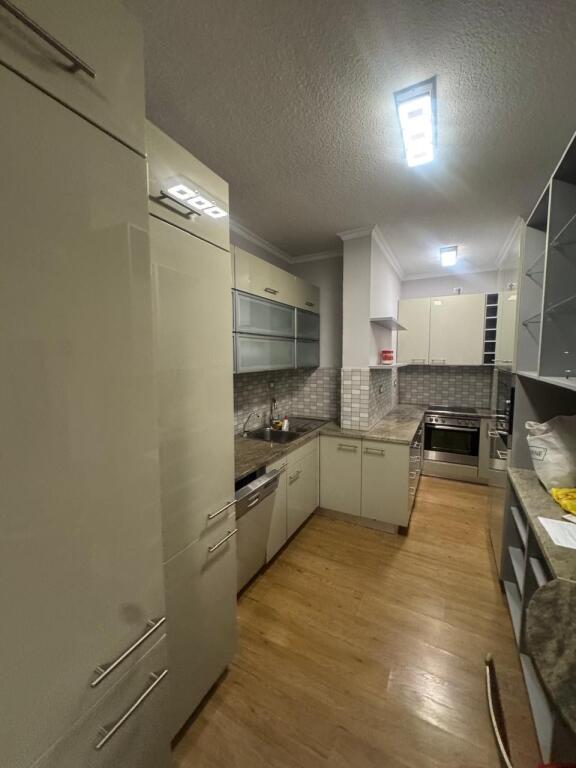 Super ap 2+1 at kosovarve street ( masha )