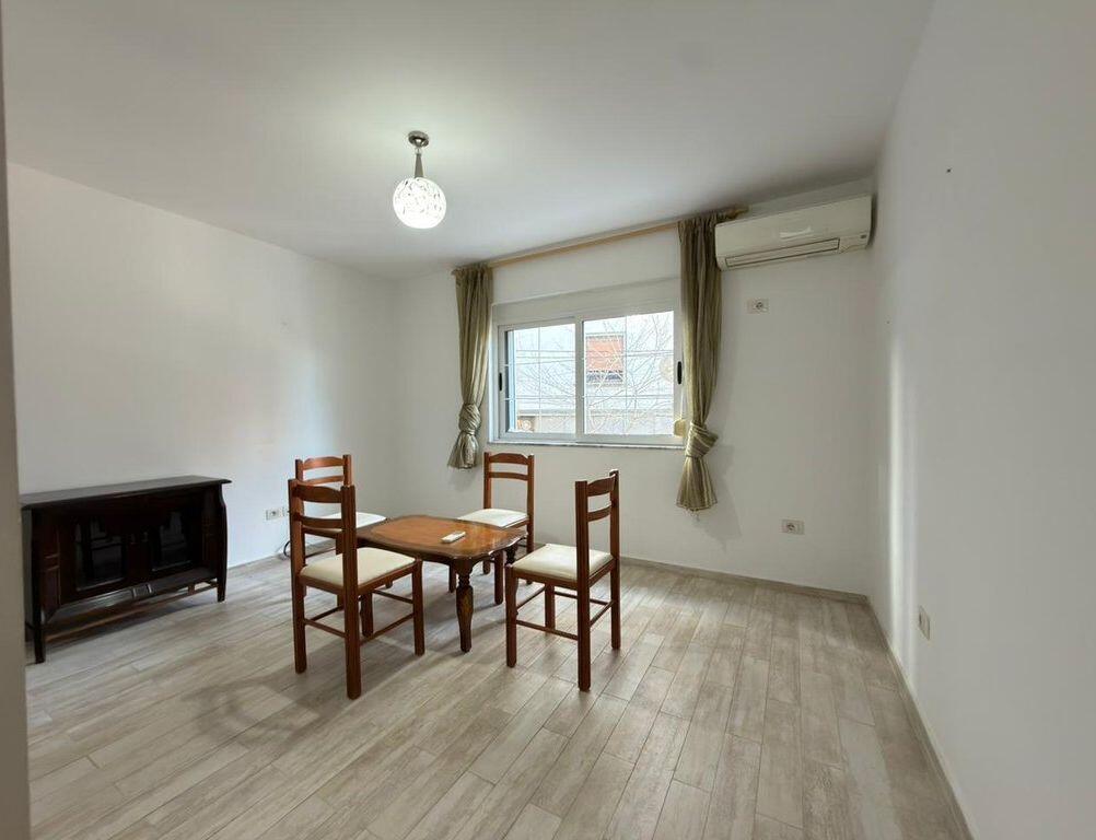 PRANE BULEVARDIT ZOGU I PARE, SHESIM APARTAMENT 2+1