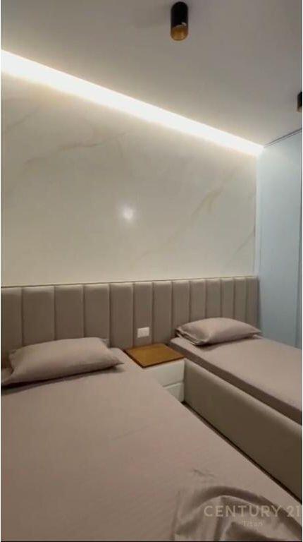 Jepet me qira apartament 2+1+2 ne Don Bosko 900 € /Muaj Sip. Totale  100m2