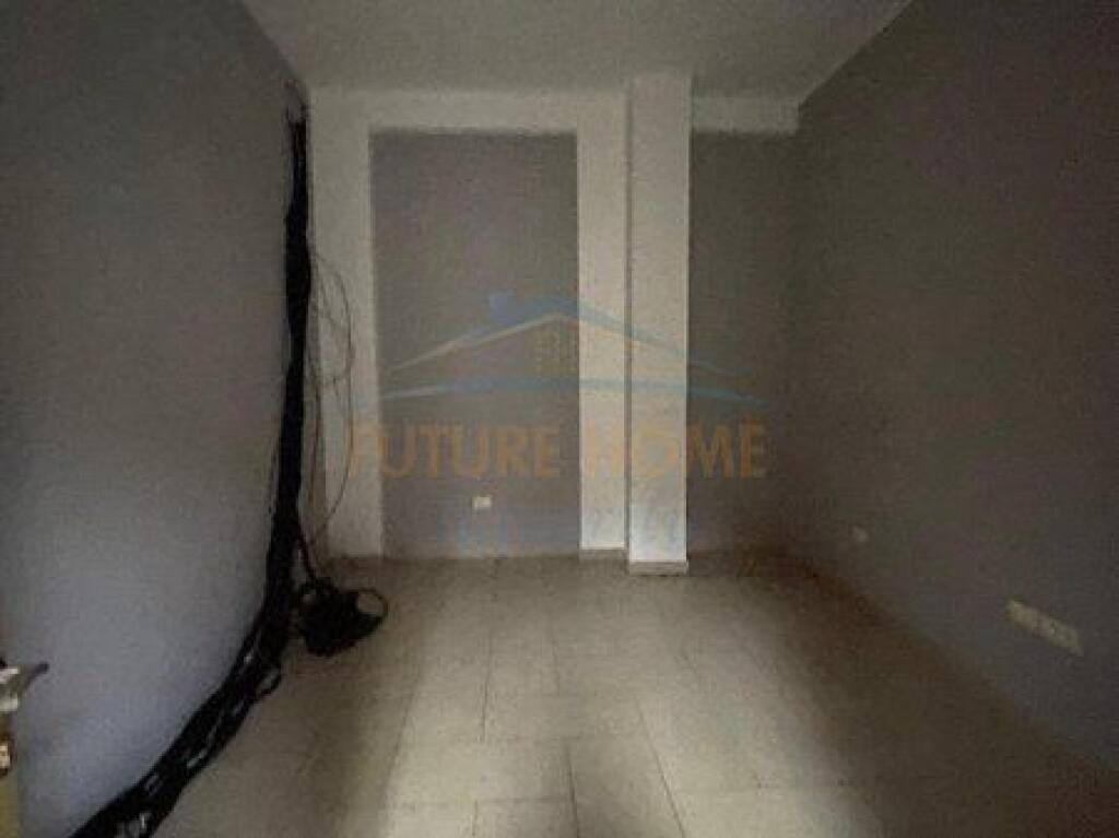 Rent, Business Premises, Elbasan Street, Tirana..