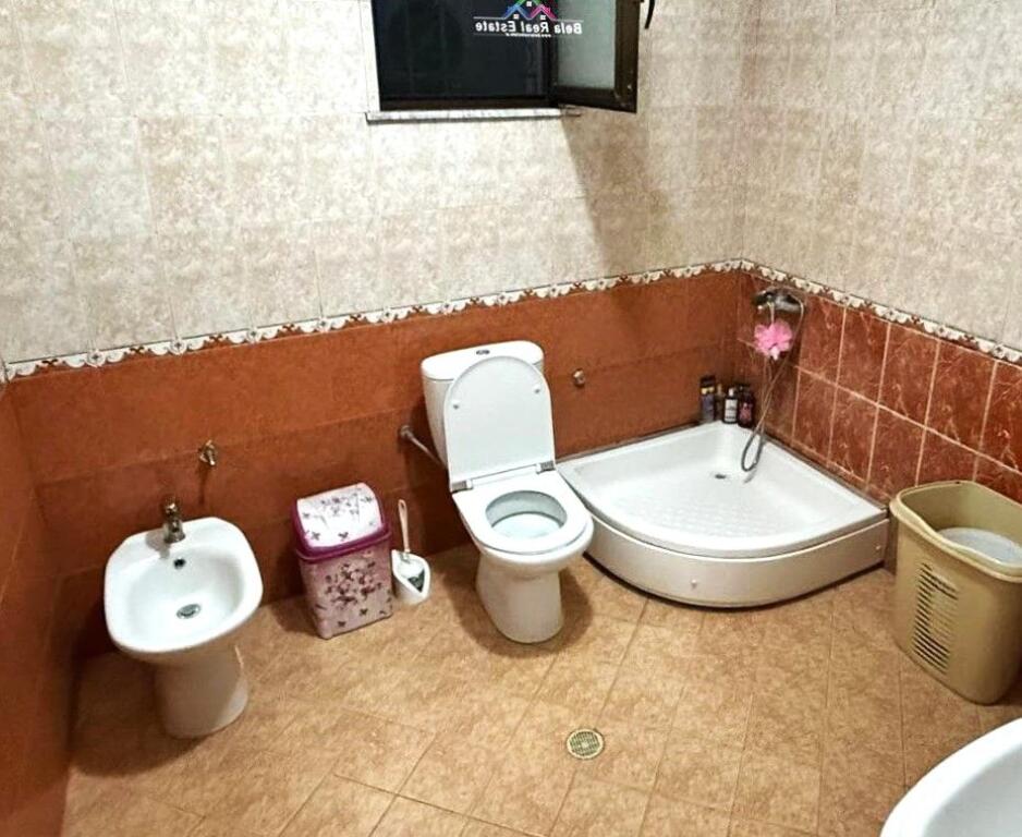 Vile 2-Kateshe Me Qera Ne 5 Maj (ID BV22552) Tirane