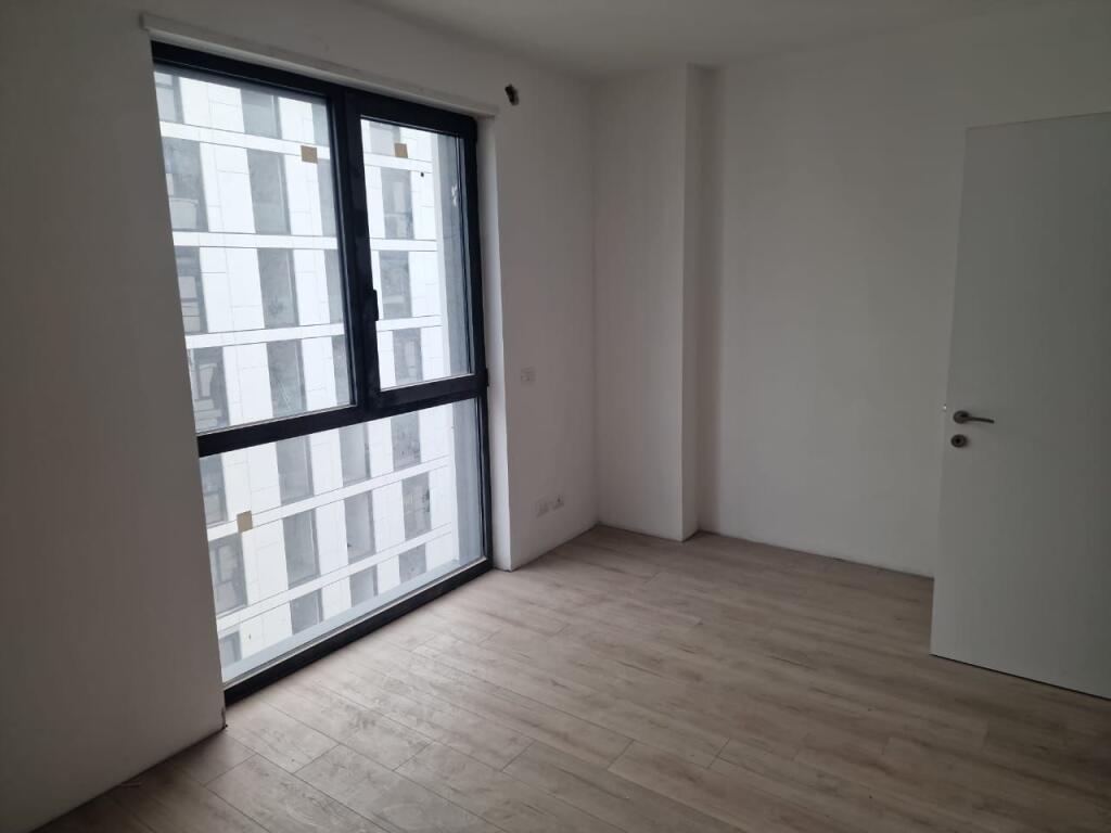 Shitet apartament 3+1+2 tualete+post parkimin ne kompleksin "Akses Tirana" prane